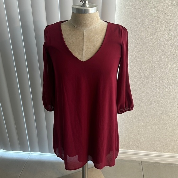 LULUS BURGUNDY V NECK SHIFT DRESS GUC SZ XS CAREER DATE NIGHT WEDDING PARTY - Picture 3 of 12